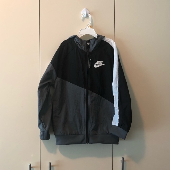 NWT Nike’s Boys Sportswear Amplify Jacket - Picture 6 of 15